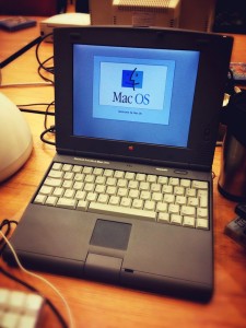 Macintosh PowerBook Duo 2300c